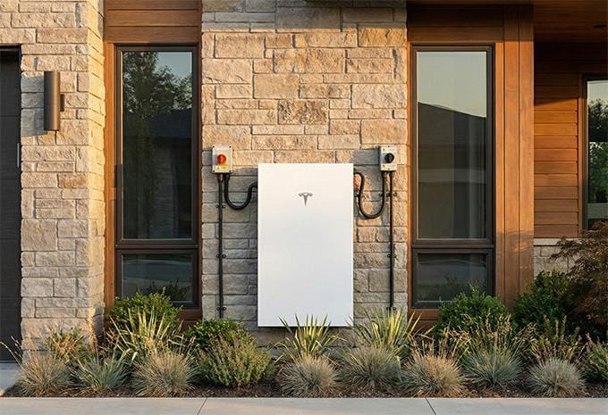 Solar and battery storage options for LADWP homeowners in Los Angeles
